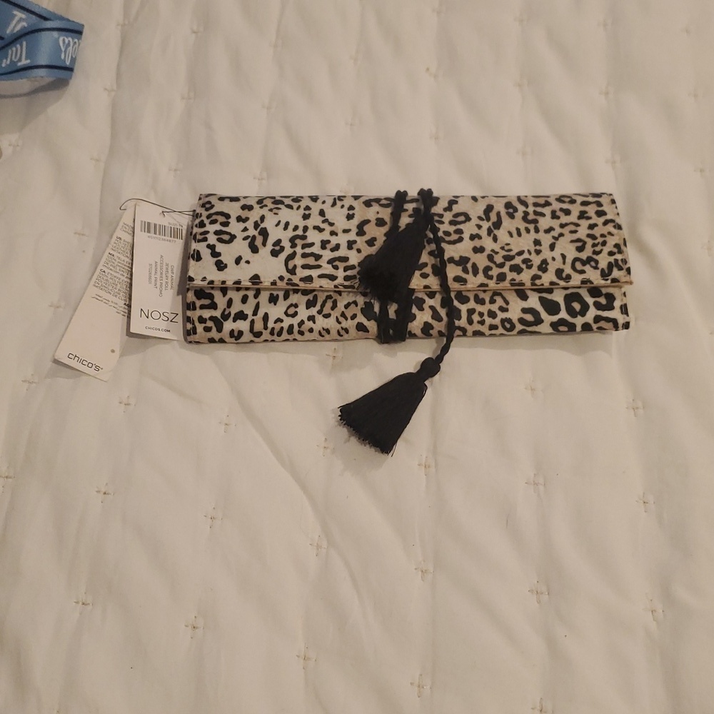 NWT Chico’s Jewelry Roll (19)